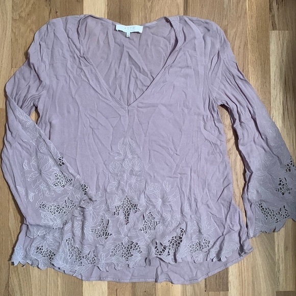Astr The Label Rayon V-Neck Floral Cut Out Bell Sleeve Boho Blouse Women’s S - Picture 1 of 9